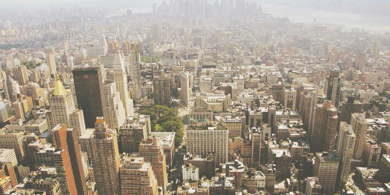 飞飞8899复古穿搭灵感：解锁复古服饰的摩登表达